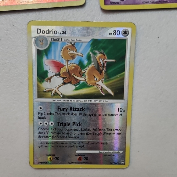 Assorted Pokemon Cards - Picture 6 of 7